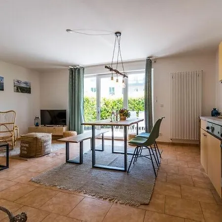 Baltic Sea Mermaid, Lagoon